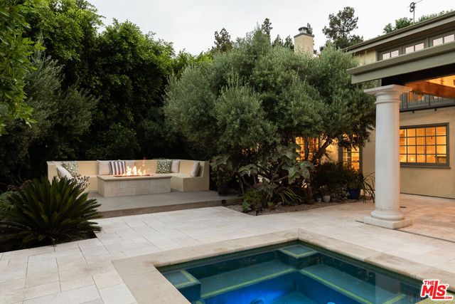 3425 Ione Drive, Los Angeles, CA 90068