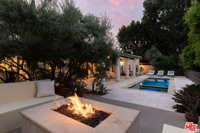 3425 Ione Drive, Los Angeles, CA 90068