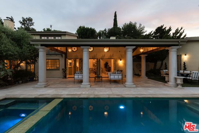 3425 Ione Drive, Los Angeles, CA 90068