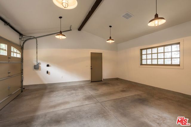 3425 Ione Drive, Los Angeles, CA 90068