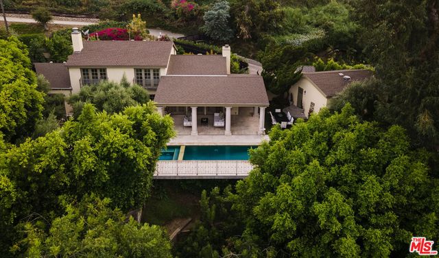 3425 Ione Drive, Los Angeles, CA 90068