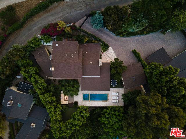 3425 Ione Drive, Los Angeles, CA 90068