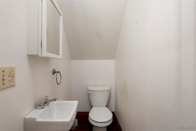 87 Maple Avenue, Hamburg, NY 14075