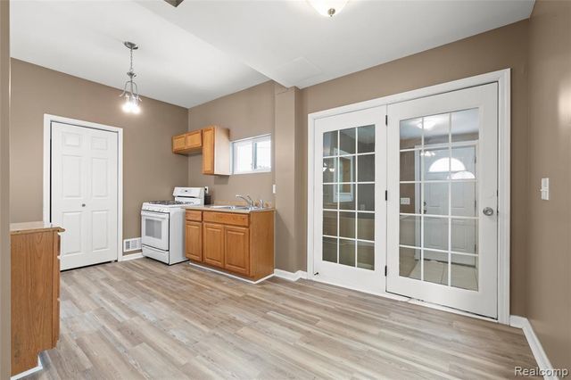 2380 Cabot Street, Detroit, MI 48209