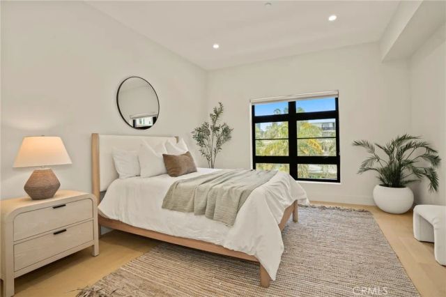 8788 Shoreham 32, West Hollywood, CA 90069