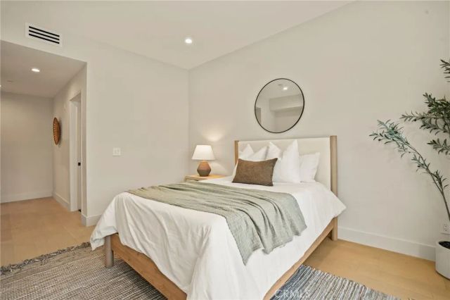 8788 Shoreham 32, West Hollywood, CA 90069