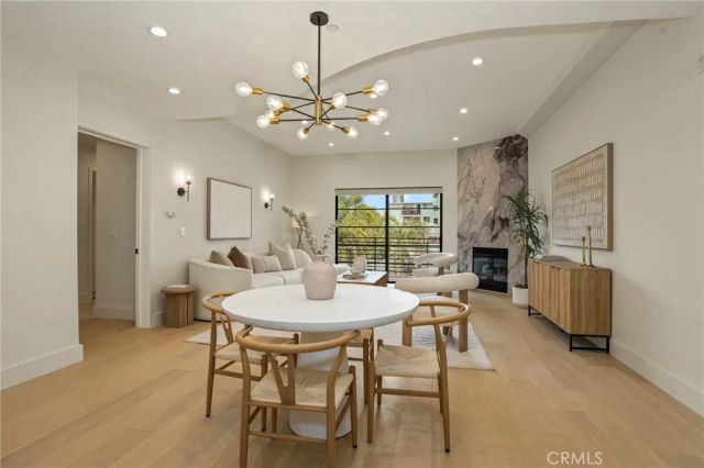 8788 Shoreham 32, West Hollywood, CA 90069