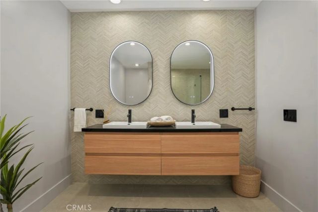 8788 Shoreham 32, West Hollywood, CA 90069