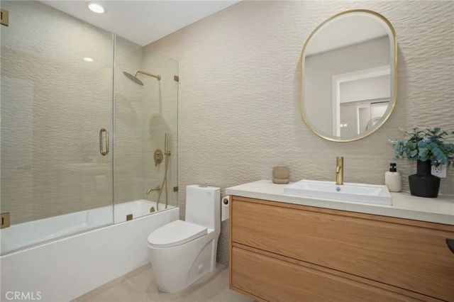 8788 Shoreham 32, West Hollywood, CA 90069