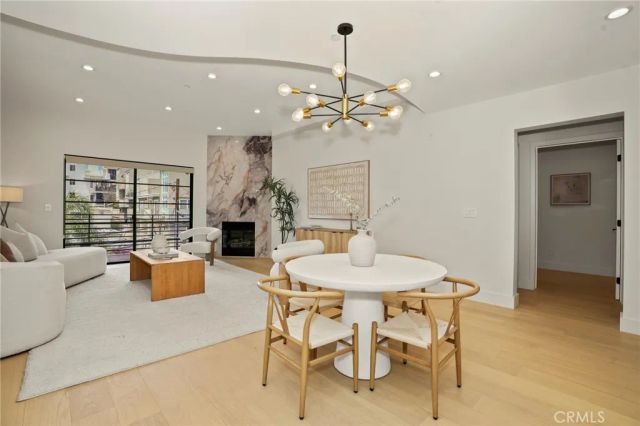 8788 Shoreham 32, West Hollywood, CA 90069