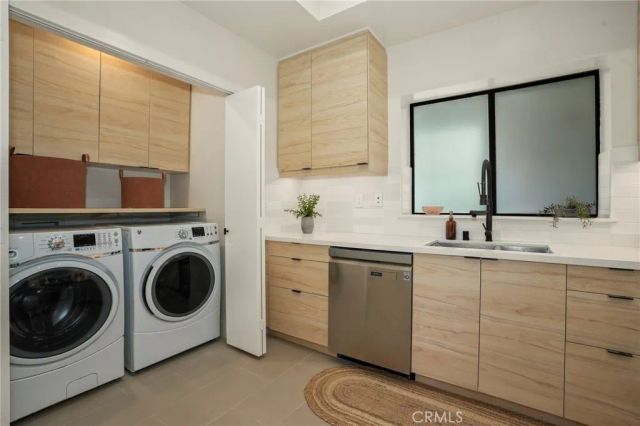 8788 Shoreham 32, West Hollywood, CA 90069