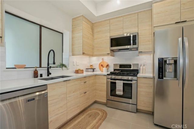 8788 Shoreham 32, West Hollywood, CA 90069