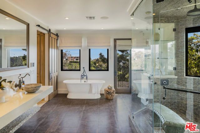 1921 Bel Air Road, Los Angeles, CA 90077