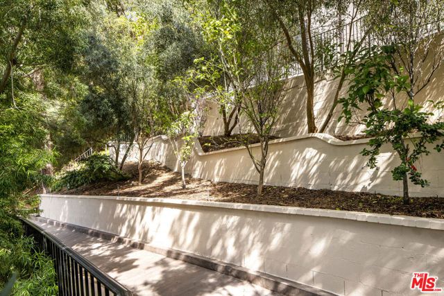 1921 Bel Air Road, Los Angeles, CA 90077