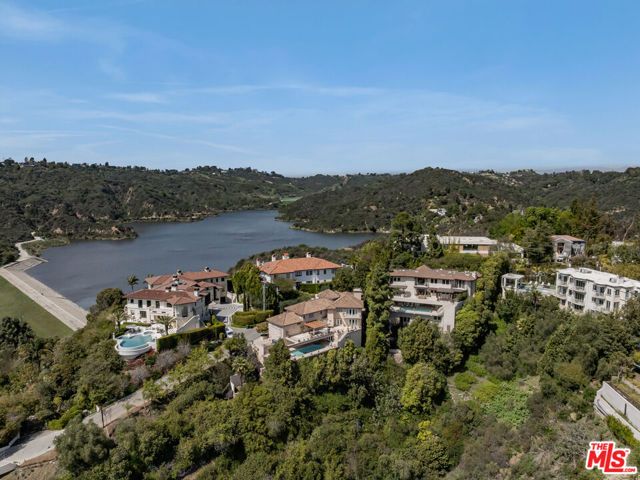 1921 Bel Air Road, Los Angeles, CA 90077