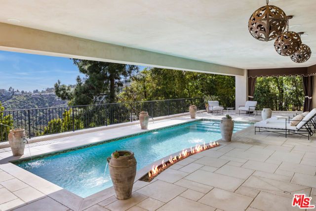 1921 Bel Air Road, Los Angeles, CA 90077