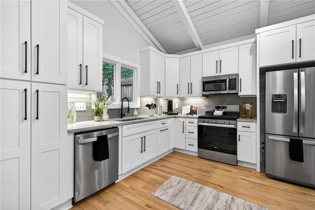 3165 Brookview Drive, Marietta, GA 30068