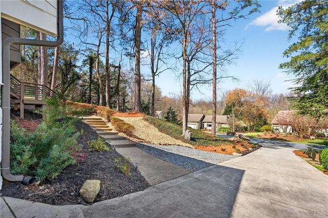 3165 Brookview Drive, Marietta, GA 30068