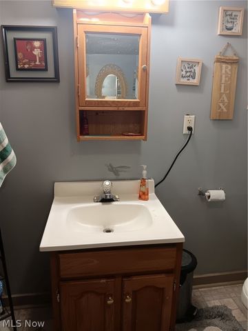 1253 Belle Street SE, Warren, OH 44484