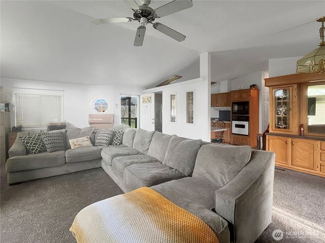 838 King Road, Winlock, WA 98596