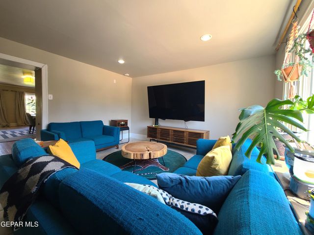 602 CINCINNATI Avenue, El Paso, TX 79902