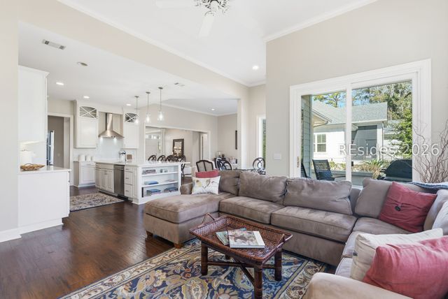 11 Hunting Ct, Bluffton, SC 29910