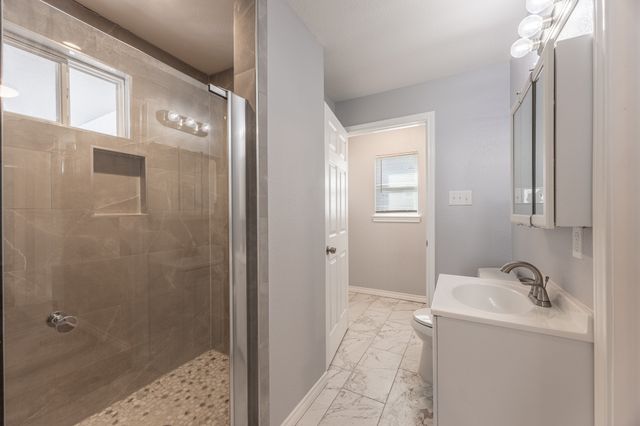 4042 Ladale Drive, Dallas, TX 75212