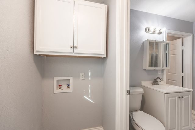 4042 Ladale Drive, Dallas, TX 75212