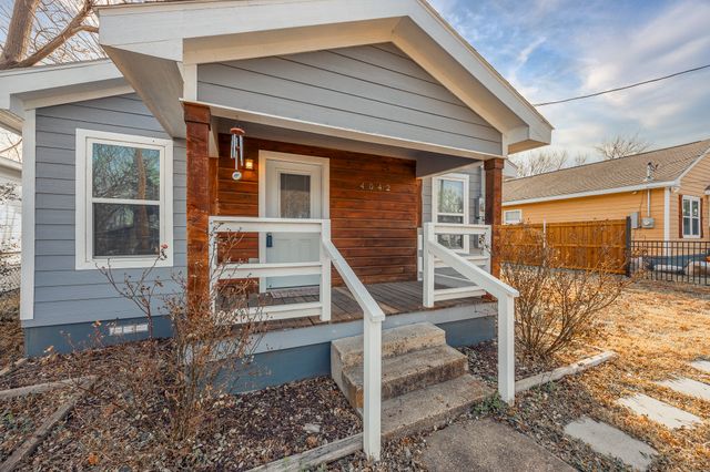 4042 Ladale Drive, Dallas, TX 75212