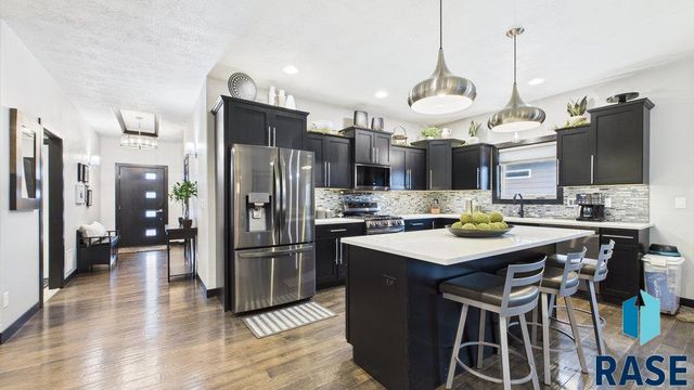 6409 S El Dorado Ave, Sioux Falls, SD 57108
