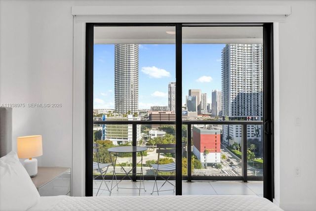 239 SW 9th St 1603, Miami, FL 33130