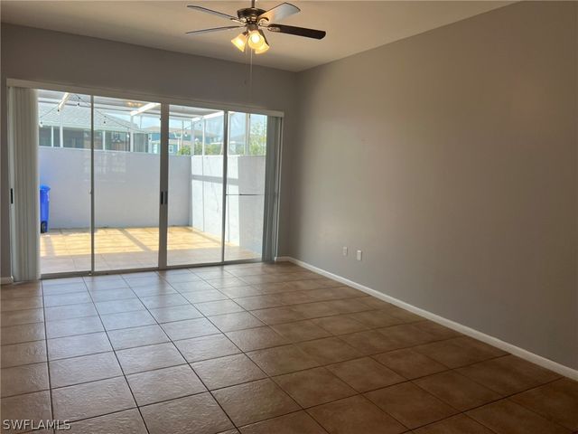 3841 Schoolhouse RD E 7, Fort Myers, FL 33916