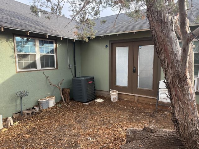 1916 N 3rd Street, Tahoka, TX 79373