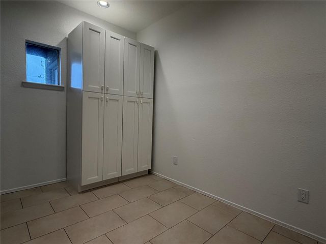 2011 Spenwick Drive 717, Houston, TX 77055