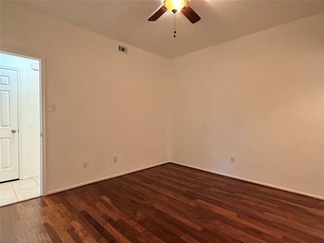 2011 Spenwick Drive 717, Houston, TX 77055