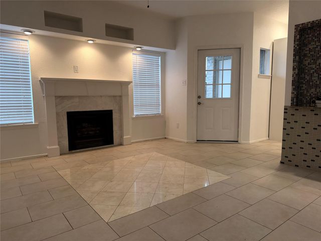 2011 Spenwick Drive 717, Houston, TX 77055