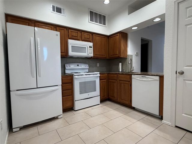 2011 Spenwick Drive 717, Houston, TX 77055