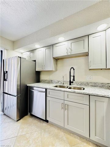 5205 Cedarbend DR 4, Fort Myers, FL 33919