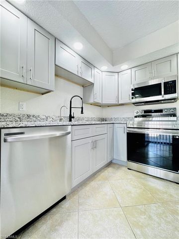 5205 Cedarbend DR 4, Fort Myers, FL 33919