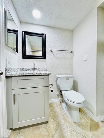 5205 Cedarbend DR 4, Fort Myers, FL 33919