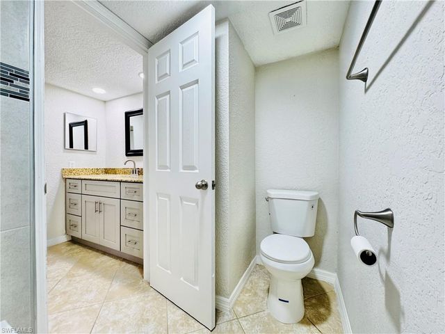 5205 Cedarbend DR 4, Fort Myers, FL 33919