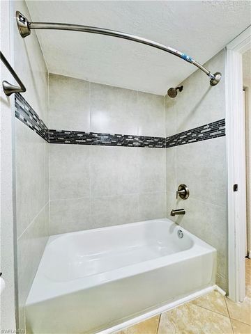 5205 Cedarbend DR 4, Fort Myers, FL 33919