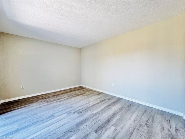 5205 Cedarbend DR 4, Fort Myers, FL 33919