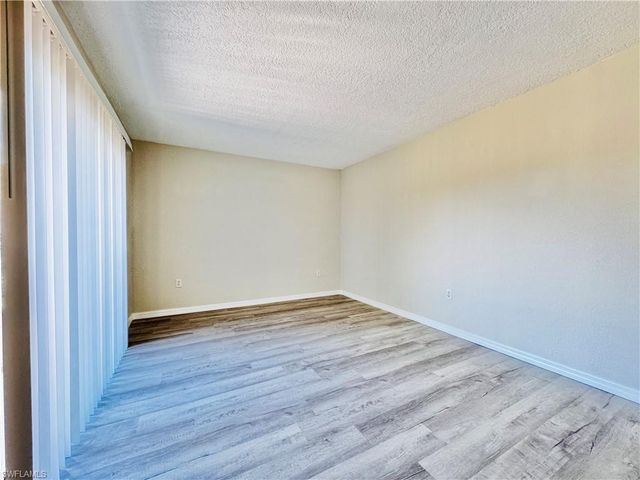 5205 Cedarbend DR 4, Fort Myers, FL 33919