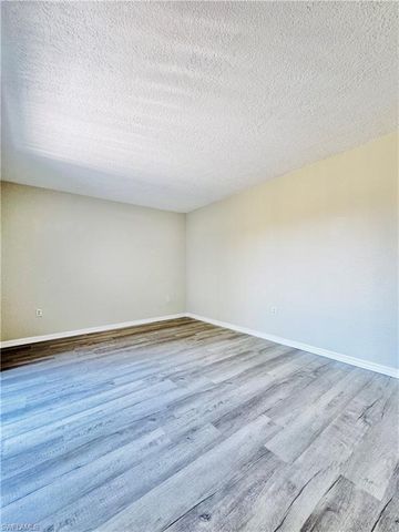 5205 Cedarbend DR 4, Fort Myers, FL 33919