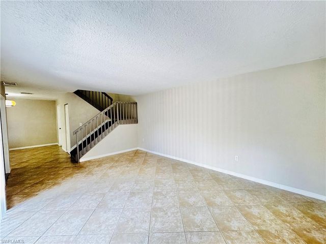 5205 Cedarbend DR 4, Fort Myers, FL 33919