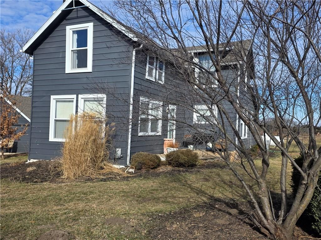 9170 W 311th Street, Louisburg, KS 66053