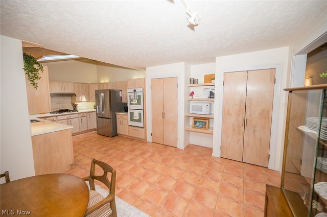 10676 Prouty Road, Concord Twp, OH 44077