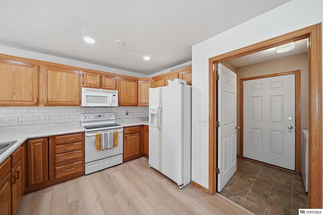 8843 Venice Lane, Lincoln, NE 68526