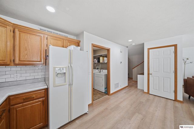 8843 Venice Lane, Lincoln, NE 68526